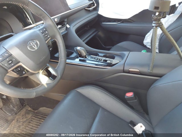 JTDACAAJ5S3022148 Toyota Crown Signia Limited