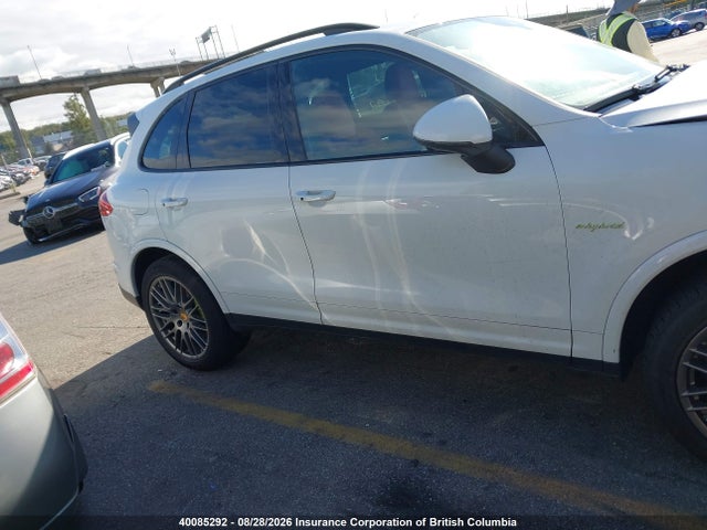 WP1AE2A2XJLA72744 Porsche Cayenne Se Hybrid/platinum