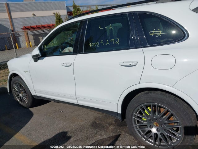 WP1AE2A2XJLA72744 Porsche Cayenne Se Hybrid/platinum