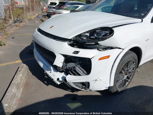 WP1AE2A2XJLA72744 Porsche Cayenne Se Hybrid/platinum