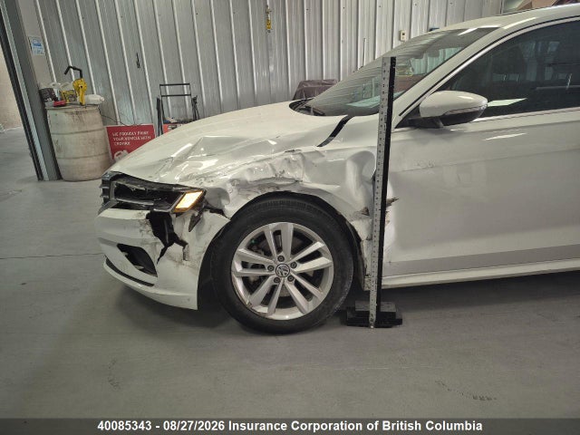 Volkswagen Passat Highline 2021 1VWBA7A37MC015197 Image 2