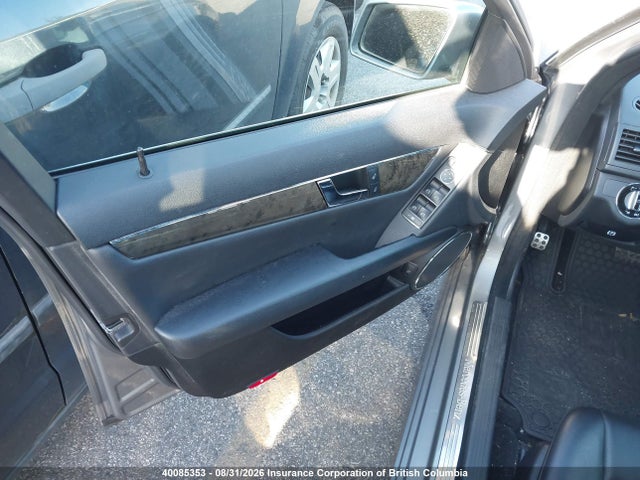 40085353 :رقم المزاد ، WDDGF8FB2AF461063 vin ، 2010 Mercedes-benz C 250 4matic مزاد بيع
