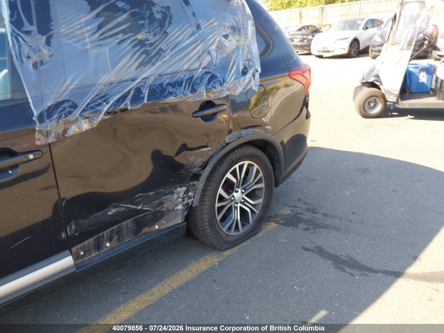40079856 :رقم المزاد ، JA4AZ2A37JZ616509 vin ، 2018 Mitsubishi Outlander Es مزاد بيع