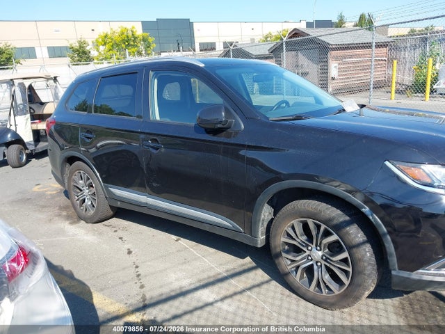 40079856 :رقم المزاد ، JA4AZ2A37JZ616509 vin ، 2018 Mitsubishi Outlander Es مزاد بيع