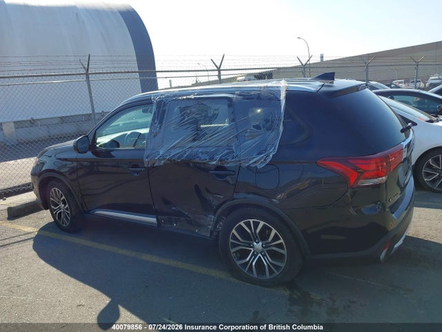 40079856 :رقم المزاد ، JA4AZ2A37JZ616509 vin ، 2018 Mitsubishi Outlander Es مزاد بيع