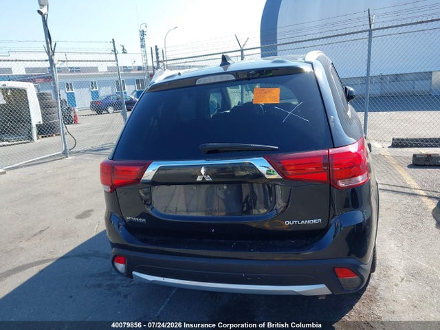 40079856 :رقم المزاد ، JA4AZ2A37JZ616509 vin ، 2018 Mitsubishi Outlander Es مزاد بيع