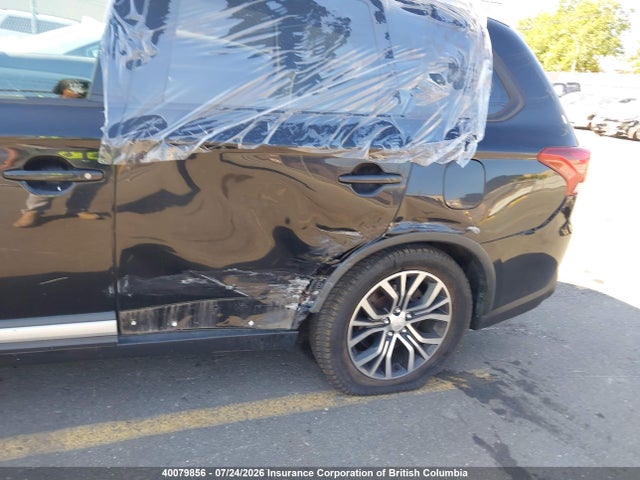 40079856 :رقم المزاد ، JA4AZ2A37JZ616509 vin ، 2018 Mitsubishi Outlander Es مزاد بيع