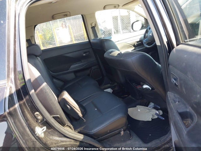 40079856 :رقم المزاد ، JA4AZ2A37JZ616509 vin ، 2018 Mitsubishi Outlander Es مزاد بيع