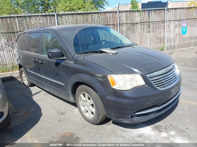 2011 Chrysler Town & Country Touring მანქანა იყიდება აუქციონზე, vin: 2A4RR5DG5BR643352, აუქციონის ნომერი: 40067991