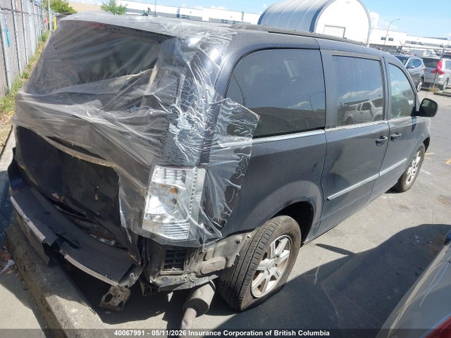 2011 Chrysler Town & Country Touring მანქანა იყიდება აუქციონზე, vin: 2A4RR5DG5BR643352, აუქციონის ნომერი: 40067991