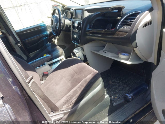 2011 Chrysler Town & Country Touring მანქანა იყიდება აუქციონზე, vin: 2A4RR5DG5BR643352, აუქციონის ნომერი: 40067991