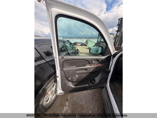 GMC Yukon 2014 1GKS2LE73ER100031 Image 12