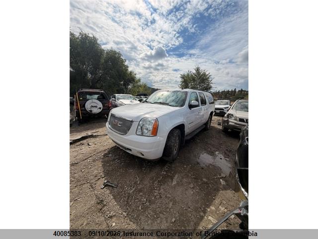 GMC Yukon 2014 1GKS2LE73ER100031 Image 2