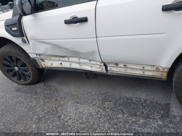 Продаж на аукціоні авто 2014 Land Rover Lr2 Hse, vin: SALFR2BG0EH403094, номер лоту: 40085030