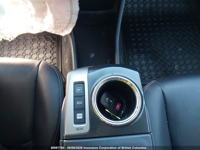 Toyota PRIUS V 2017 JTDZN3EUXHJ067393 Image 11