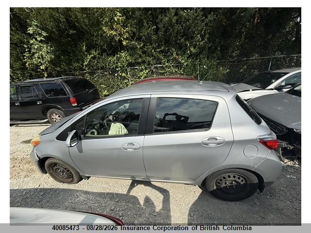 40085473 :رقم المزاد ، JTDKTUD31CD534181 vin ، 2012 Toyota Yaris مزاد بيع