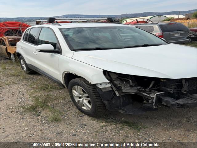 2015 WVGJV7AX0FW601906 main image