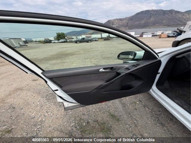 2015 Volkswagen Tiguan Comfortline/highline/special Edition/trendline მანქანა იყიდება აუქციონზე, vin: WVGJV7AX0FW601906, აუქციონის ნომერი: 40085563