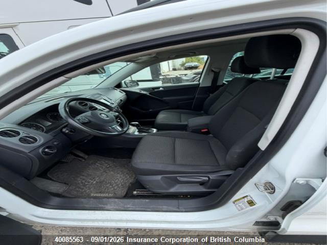 2015 Volkswagen Tiguan Comfortline/highline/special Edition/trendline მანქანა იყიდება აუქციონზე, vin: WVGJV7AX0FW601906, აუქციონის ნომერი: 40085563