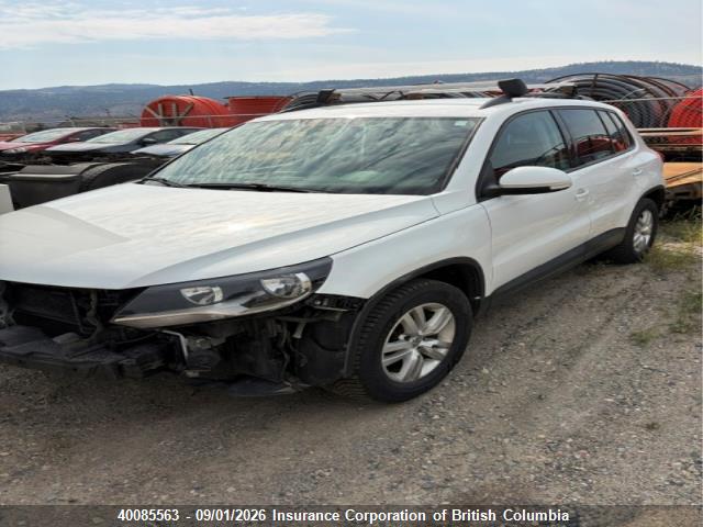 2015 Volkswagen Tiguan Comfortline/highline/special Edition/trendline მანქანა იყიდება აუქციონზე, vin: WVGJV7AX0FW601906, აუქციონის ნომერი: 40085563
