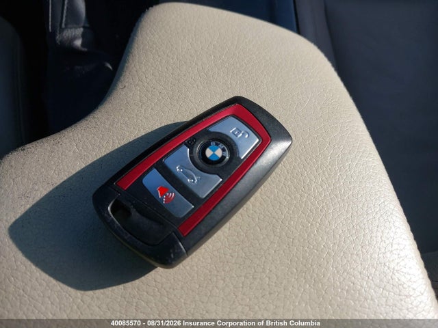 WBA3B9C57FF588825 BMW 3-SERIES