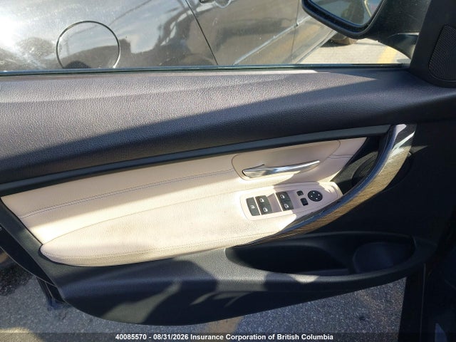 WBA3B9C57FF588825 BMW 3-SERIES