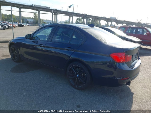 WBA3B9C57FF588825 BMW 3-SERIES