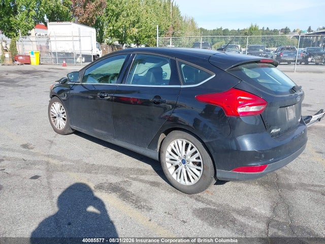 Ford Focus 2016 1FADP3N25GL327436 Image 3