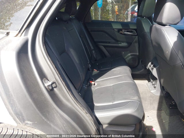 SADCJ2FN0JA325238 Jaguar F-pace Premium