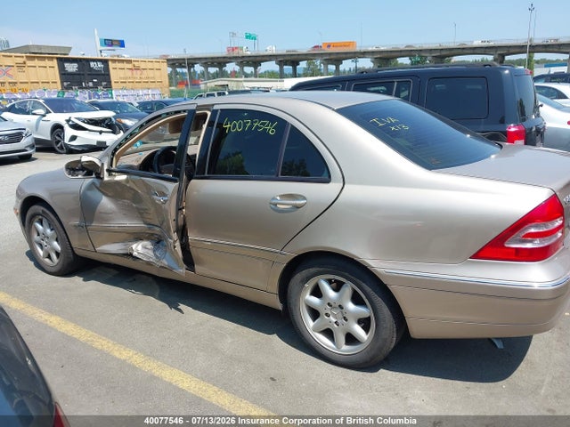 2002 Mercedes-benz C 240 მანქანა იყიდება აუქციონზე, vin: WDBRF61J22F273651, აუქციონის ნომერი: 40077546