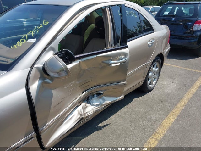 2002 Mercedes-benz C 240 მანქანა იყიდება აუქციონზე, vin: WDBRF61J22F273651, აუქციონის ნომერი: 40077546
