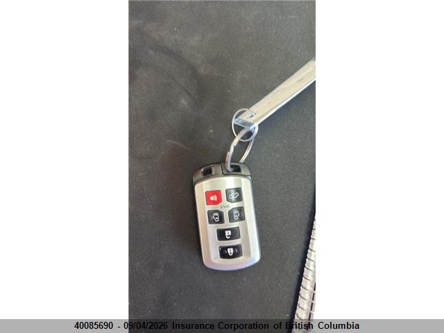 40085690 :رقم المزاد ، 5TDEZ3DC4KS216483 vin ، 2019 Toyota Sienna Se/se Premium مزاد بيع