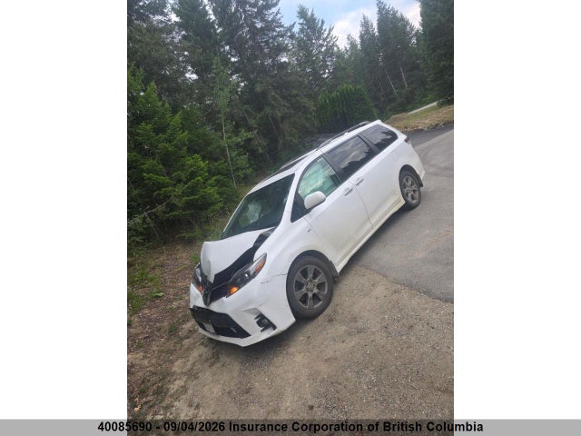 40085690 :رقم المزاد ، 5TDEZ3DC4KS216483 vin ، 2019 Toyota Sienna Se/se Premium مزاد بيع