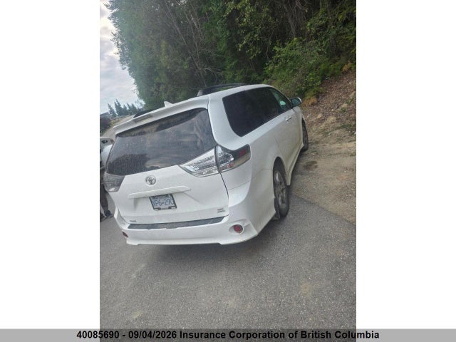 40085690 :رقم المزاد ، 5TDEZ3DC4KS216483 vin ، 2019 Toyota Sienna Se/se Premium مزاد بيع