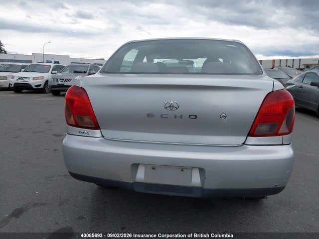 40085693 :رقم المزاد ، JTDBT1235Y0047470 vin ، 2000 Toyota Echo مزاد بيع