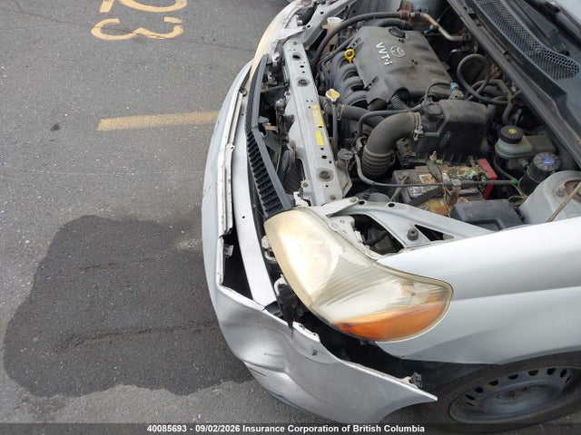 40085693 :رقم المزاد ، JTDBT1235Y0047470 vin ، 2000 Toyota Echo مزاد بيع