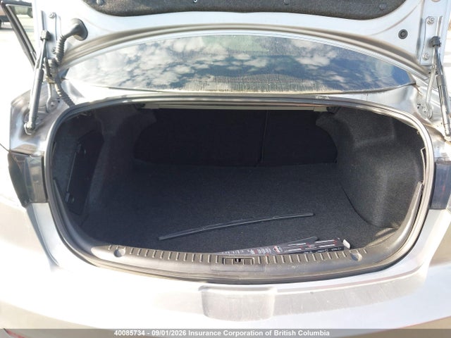 40085734 :رقم المزاد ، JM1BL1UF4C1570585 vin ، 2012 Mazda Mazda3 Gx مزاد بيع
