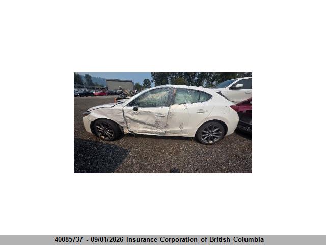 3MZBN1M32JM171932 Mazda 3 Grand Touring