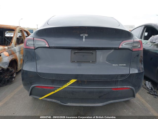 Продажа на аукционе авто 2025 Tesla Model Y, vin: 7SAYGDEE2SF221584, номер лота: 40085746