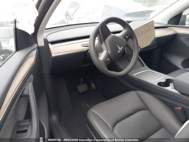 Продажа на аукционе авто 2025 Tesla Model Y, vin: 7SAYGDEE2SF221584, номер лота: 40085746
