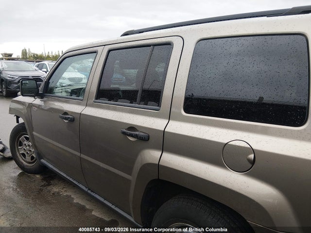 40085743 :رقم المزاد ، 1J8FT28048D658340 vin ، 2008 Jeep Patriot Sport مزاد بيع