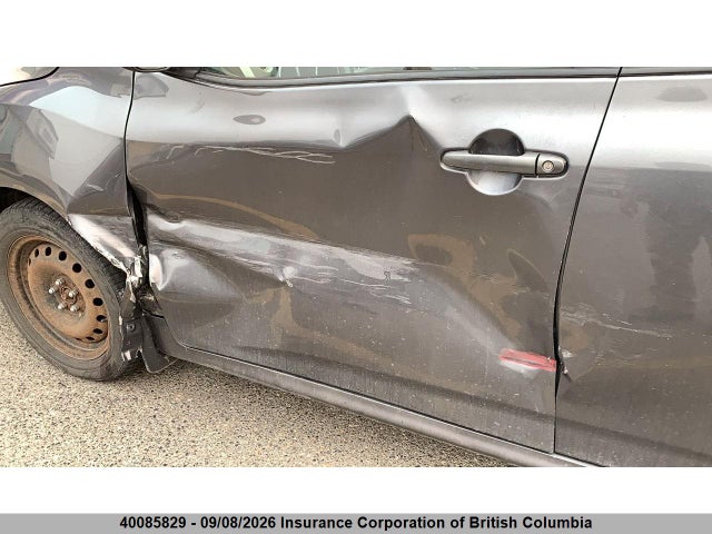40085829 :رقم المزاد ، 2T1KU4EE4BC718880 vin ، 2011 Toyota Matrix مزاد بيع