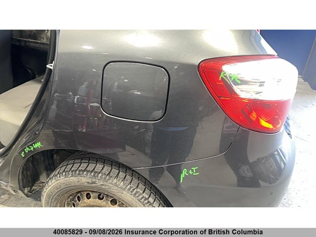 40085829 :رقم المزاد ، 2T1KU4EE4BC718880 vin ، 2011 Toyota Matrix مزاد بيع