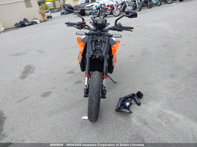 40085844 :رقم المزاد ، VBKTV9404VM915302 vin ، 2027 Ktm 990 Duke مزاد بيع