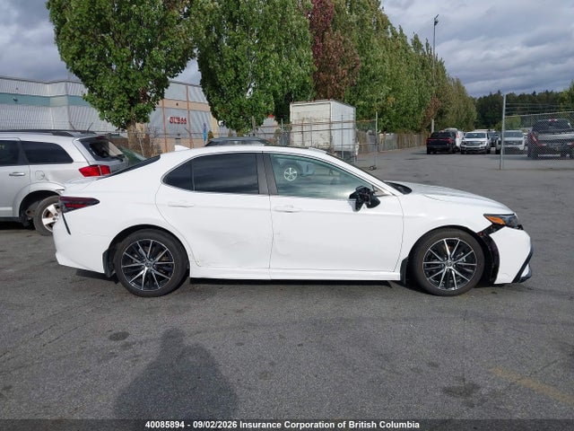 Toyota Camry 2024 4T1B21HK3RU020842 Image 14