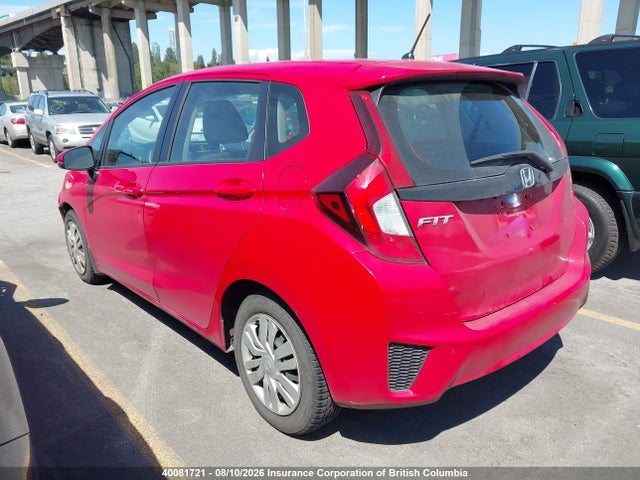 Honda FIT LX 2015 3HGGK5H57FM111058 Image 3