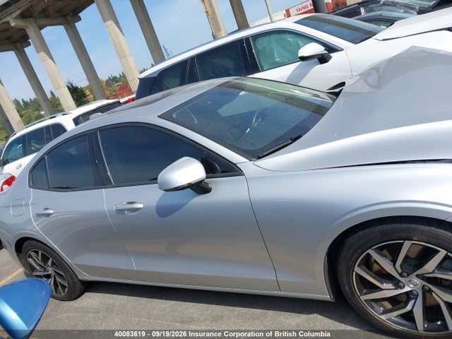 Aukcja sprzedaży 2020 Volvo S60 T6 Momentum, vin: 7JRA22TK3LG034230, numer aukcji: 40083619