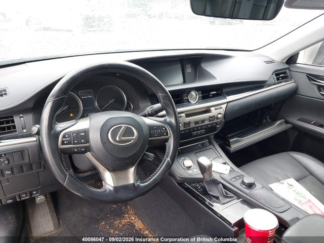 40086047 :رقم المزاد ، JTHBW1GG4G2107033 vin ، 2016 Lexus Es 300h 300h مزاد بيع