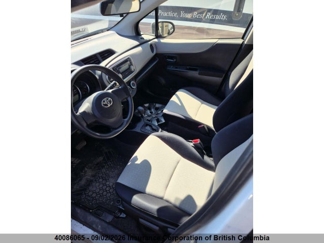 40086065 :رقم المزاد ، JTDKTUD38CD522951 vin ، 2012 Toyota Yaris مزاد بيع