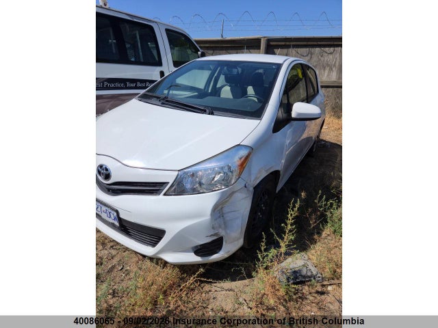 40086065 :رقم المزاد ، JTDKTUD38CD522951 vin ، 2012 Toyota Yaris مزاد بيع